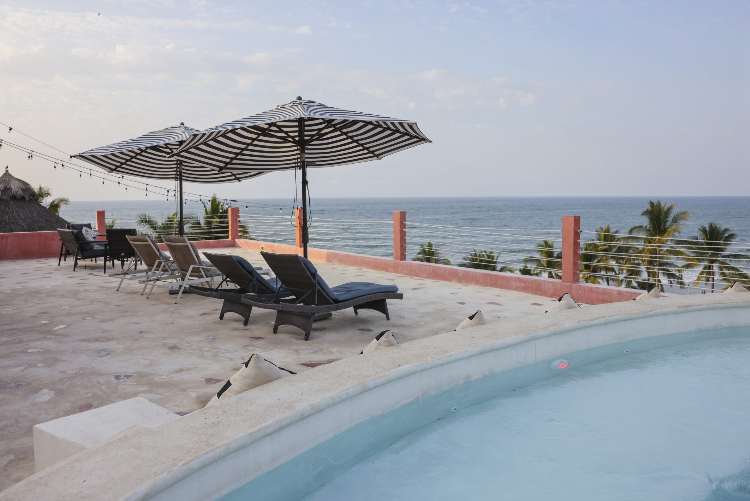 Alex and Summer — Nomada Wellness Hotel founders